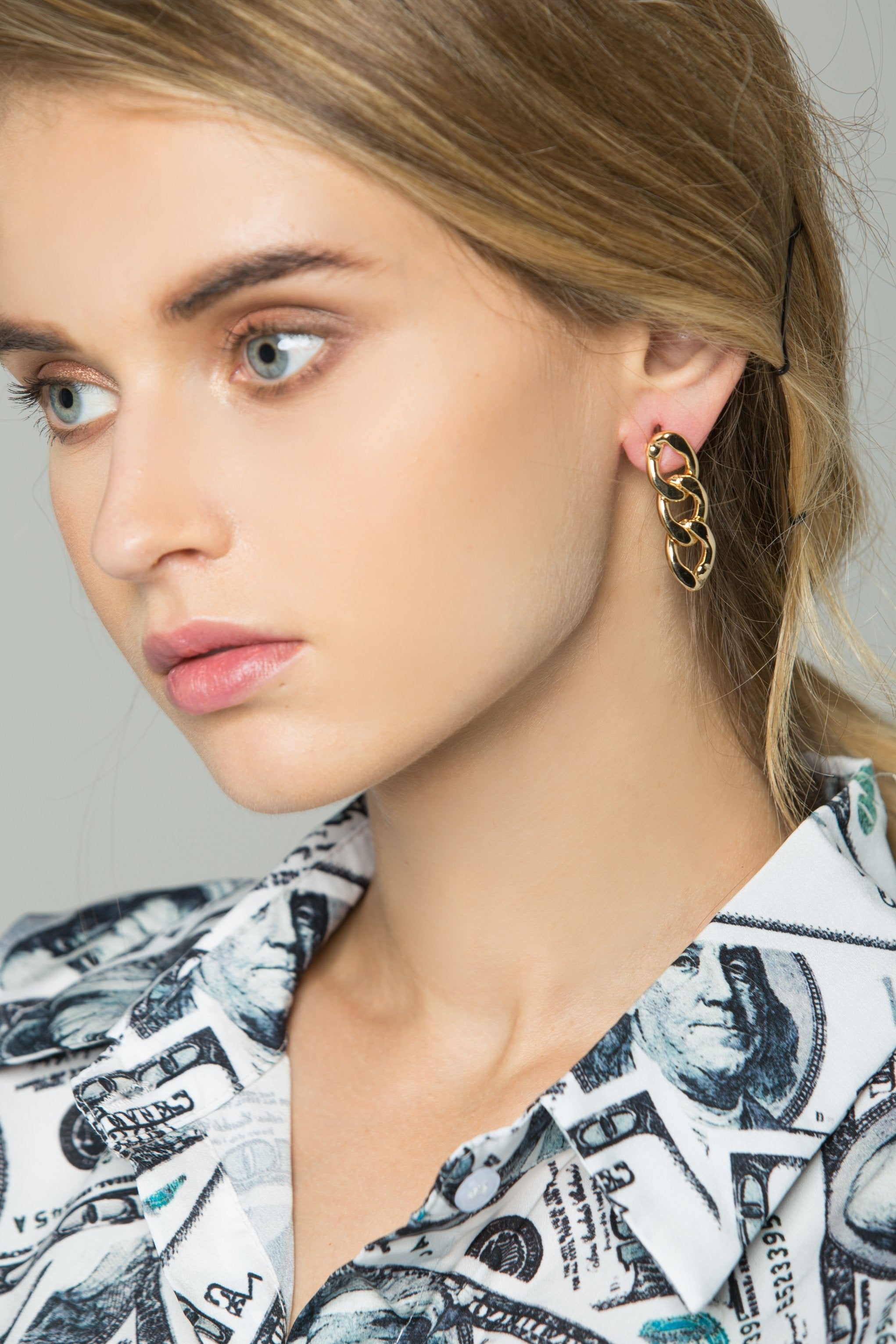 Gold Tri-chain Earrings Gold Tri-chain Earrings