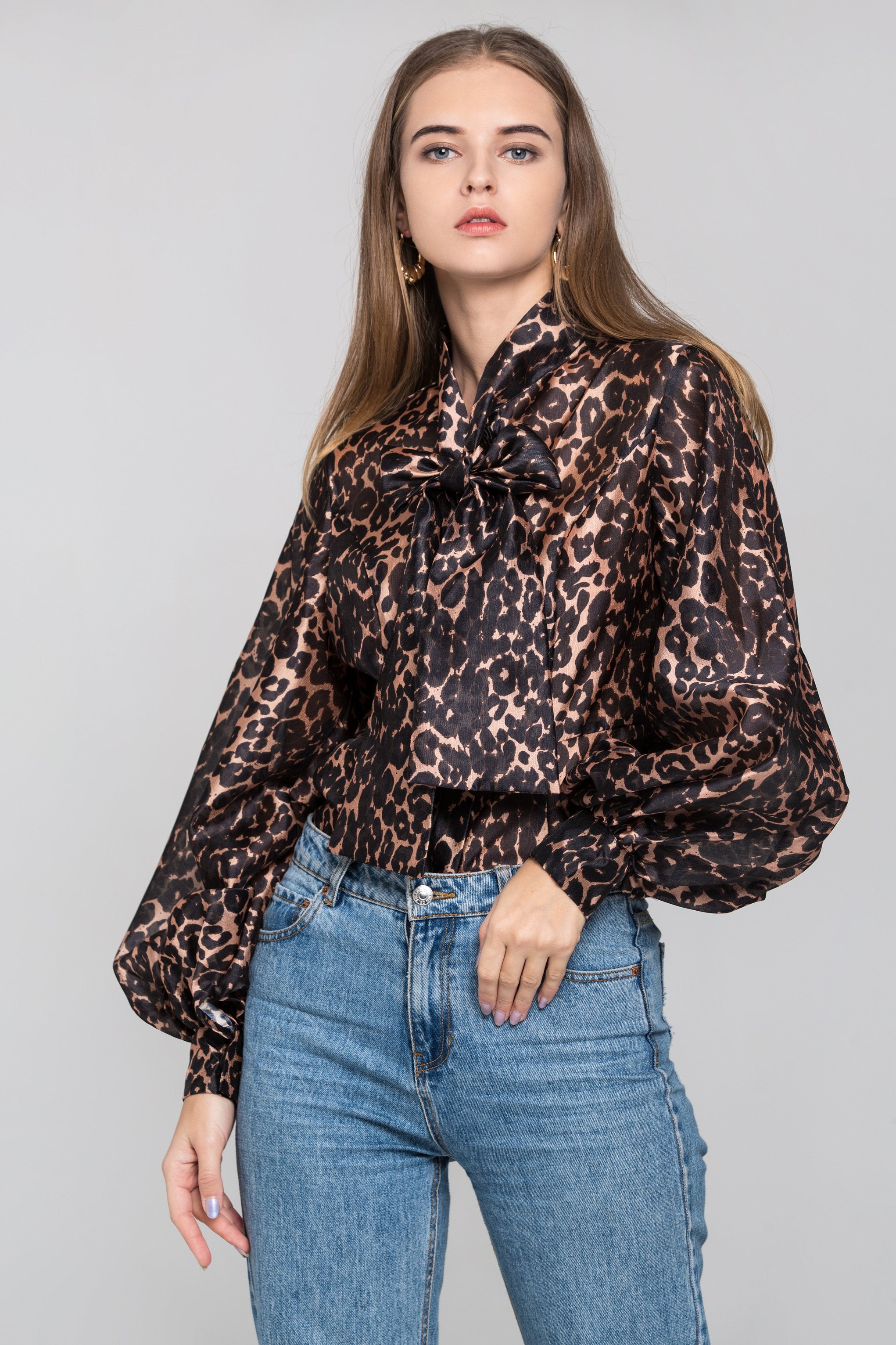 Leopard Print Tie Neck Sleeved Top Leopard Print Tie Neck Sleeved Top