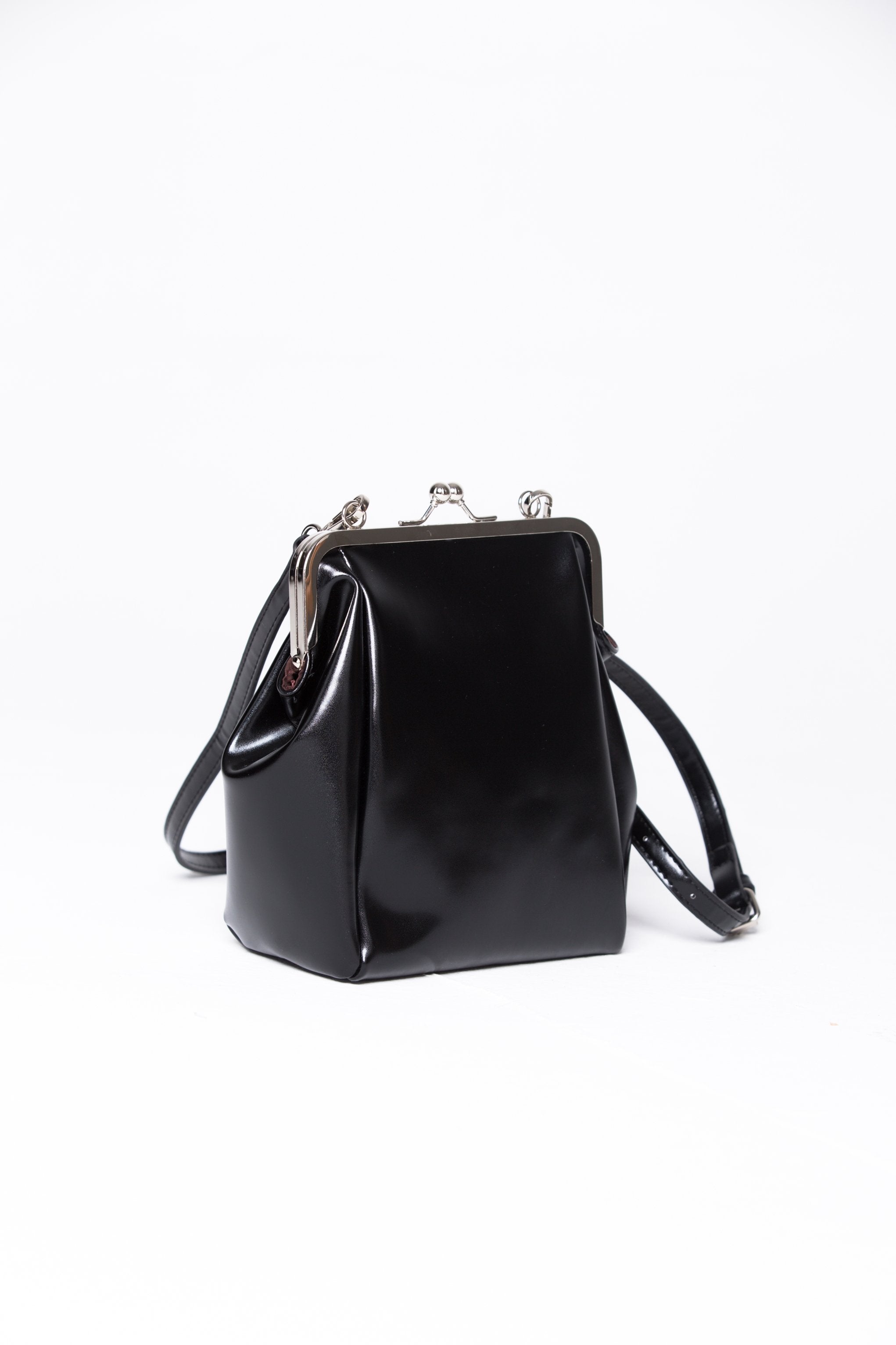Black Leather Metal Clasp Enclosure Clutch Bag