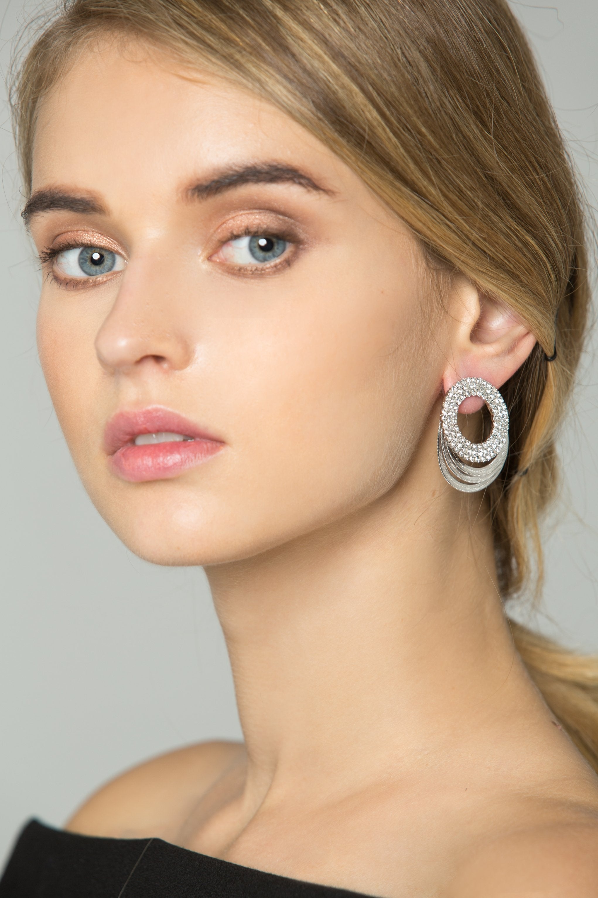 Embellished Round-plates Stud Earrings