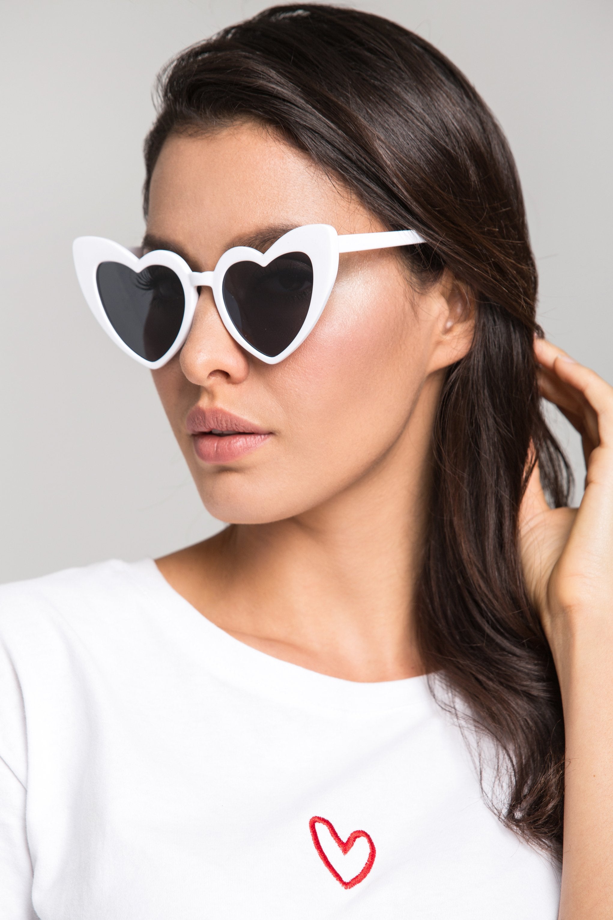 White Heart Frame Sunglasses